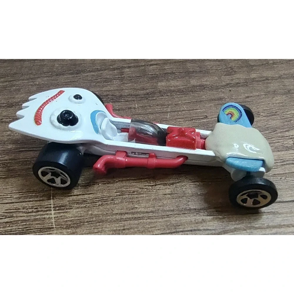 Hot Wheels Car Toy Story Forky, Pixar Disney